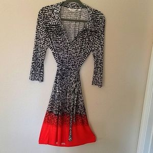 Cute Black, white and red dress 1/2 sleeve